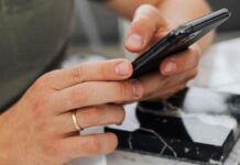 आगरा: बेटे की खुदकुशी के बाद पिता ने फोन से निकाला सच, साइबर ब्लैकमेलिंग रैकेट का हुआ खुलासा